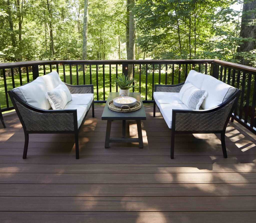Timbertech Mahogany Vintage Collection Azek Decking Beauty Shot 179 1 1